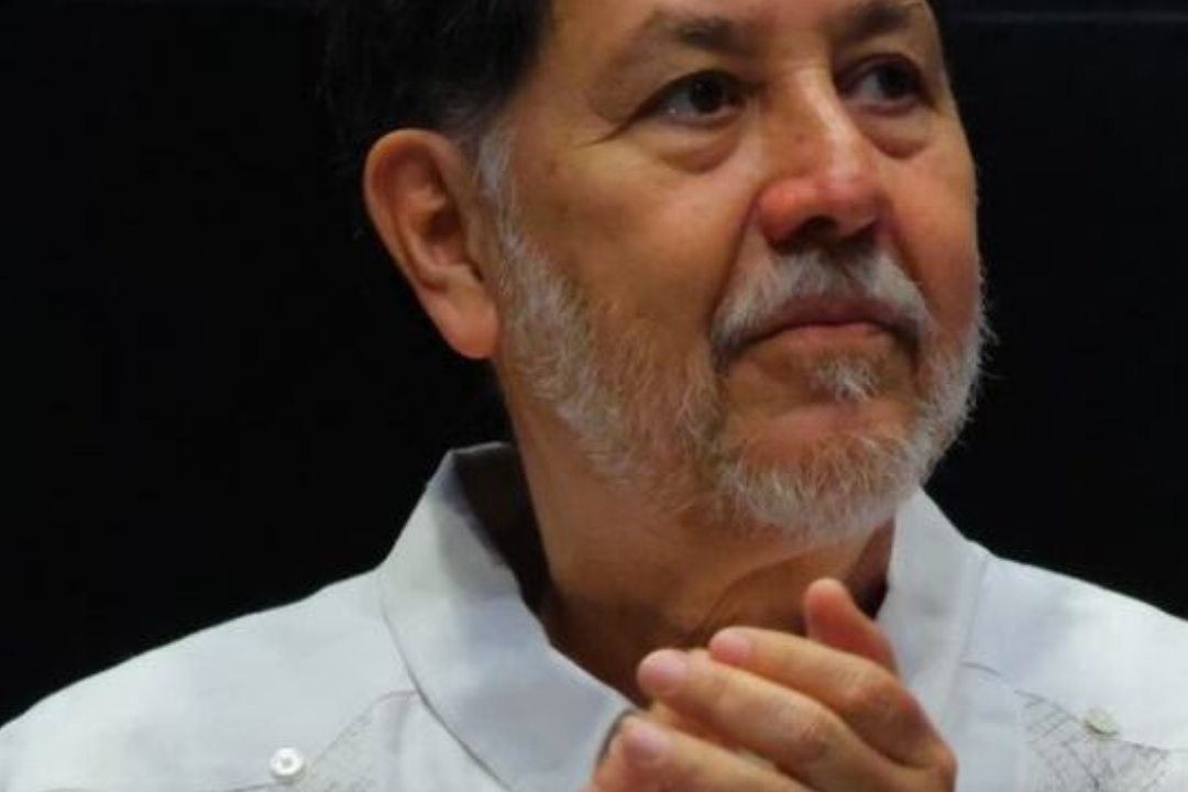 MADRE BUSCADORA CONFRONTA A FERNÁNDEZ NOROÑA EN ASAMBLEA EN EDOMÉX